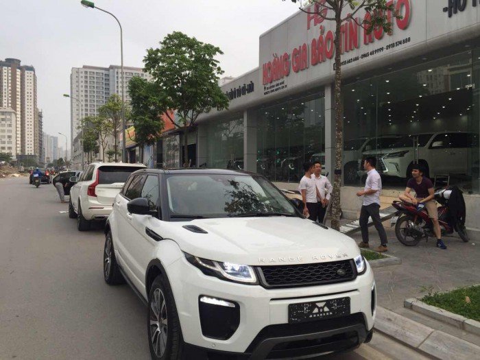 Cần bán xe LandRover Evoque Máy dầu , màu trắng, nhập khẩu nguyên chiếc