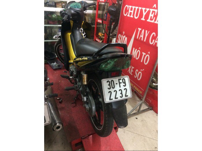 Cần tiền bán xe