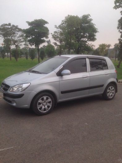 Gia đình cần bán xe hyundai Getz đời 2009, màu bạc, chính chủ, bản đủ.