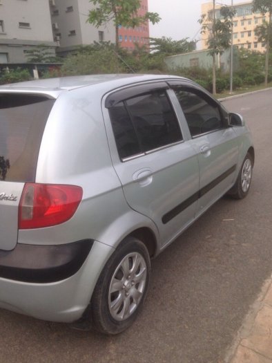 Gia đình cần bán xe hyundai Getz đời 2009, màu bạc, chính chủ, bản đủ.