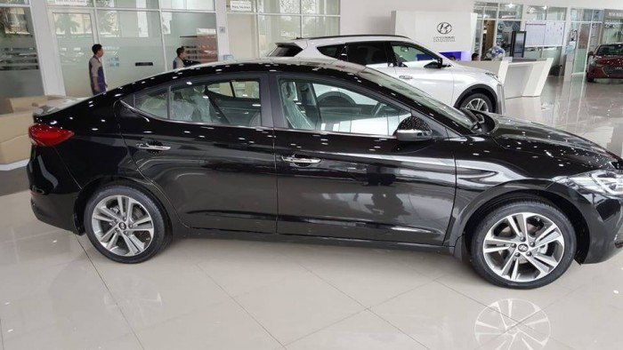 Xe Hyundai Elantra 2017 giá tốt nhất