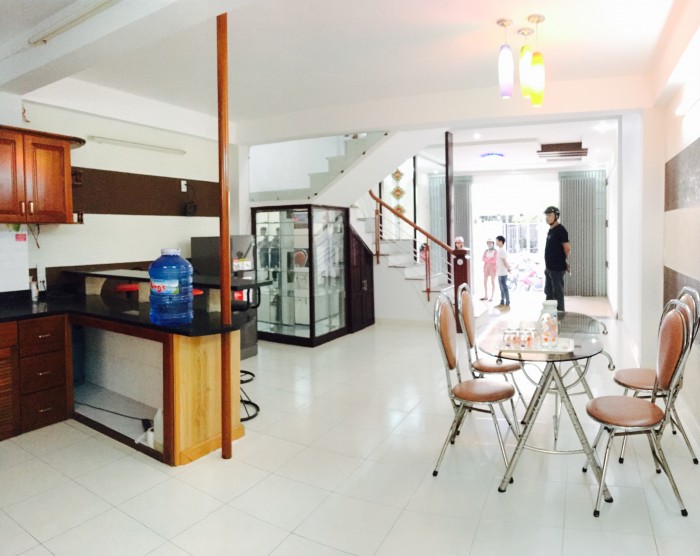 Cho thuê nhà kiệt 5m đường Trần Văn Dư, 3 phòng ngủ, đầy đủ tiện nghi.