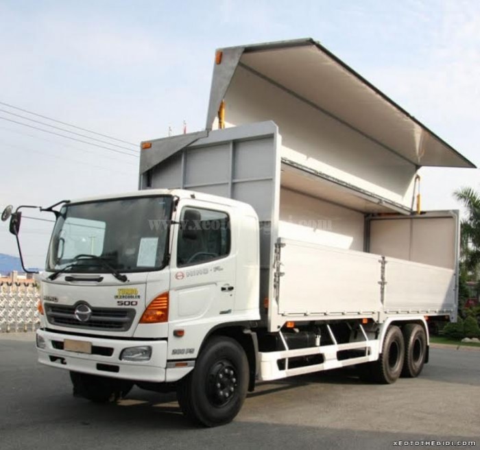 Xe tải Hino 15 tấn thùng mở cánh dơi (thùng đang thi công tại công ty)