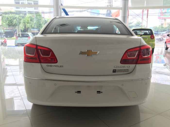 Chevrolet Cruze LT 589tr, hỗ trợ vay 90-100% giá trị xe, lãi xuất thấp, thủ tục nhanh.