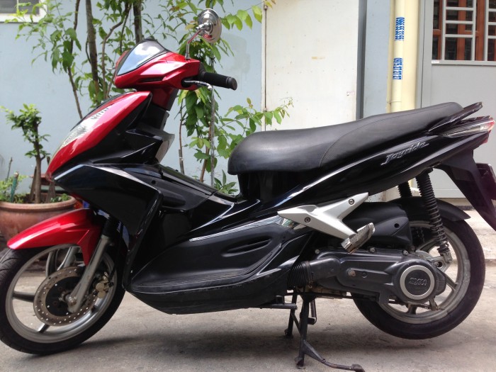 Sym joyredire FI màu đỏ đen, 2 đèn đôi sau