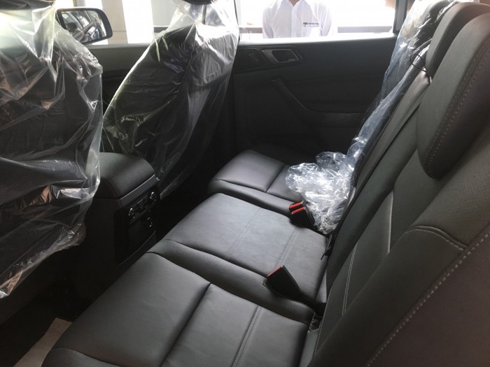 Bán xe Ford Everest 7 chỗ - Giao xe ngay-đủ màu-ngân hàng hỗ trợ 80%