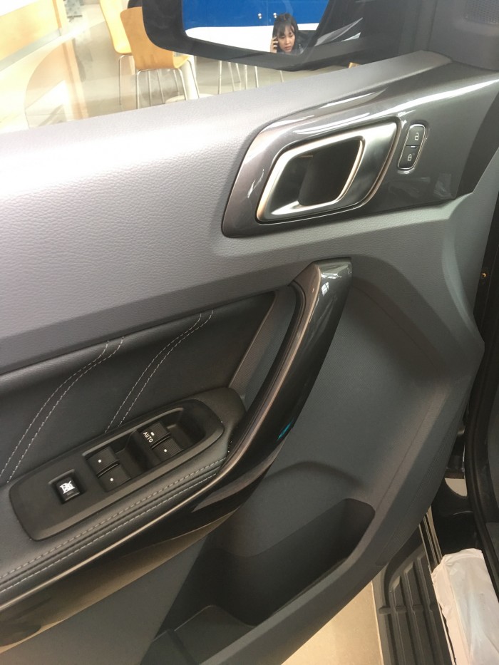 Bán xe Ford Everest 7 chỗ - Giao xe ngay-đủ màu-ngân hàng hỗ trợ 80%
