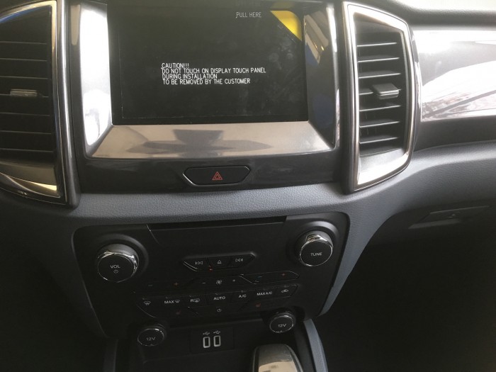 Bán xe Ford Everest 7 chỗ - Giao xe ngay-đủ màu-ngân hàng hỗ trợ 80%