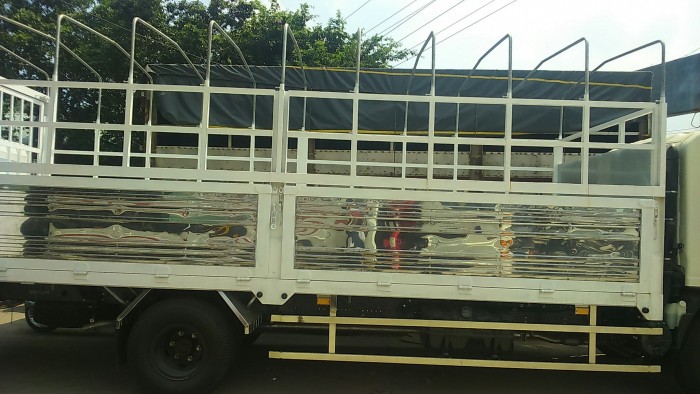 Xe tải ISUZU NQR75M THÙNG BẠT BỬNG NẦNG SIÊU DÀI.