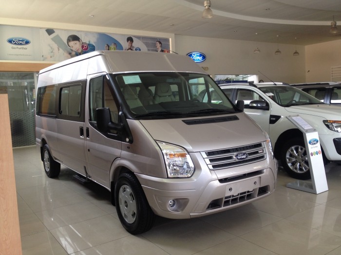 Bán xe Ford Transit 2017 giao xe chạy lễ ngân hàng hỗ trợ 80% giá trị xe