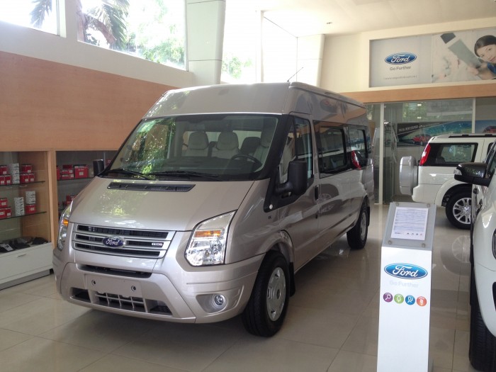 Bán xe Ford Transit 2017 giao xe chạy lễ ngân hàng hỗ trợ 80% giá trị xe