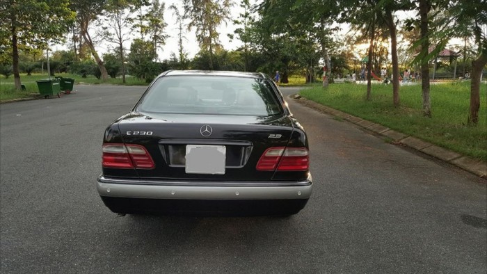 Bán xe Mercedes E230, Số tự động, Máy xăng
