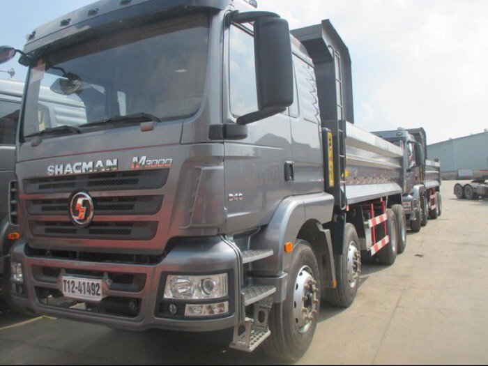 Xe ben shacman ở Vĩnh Long