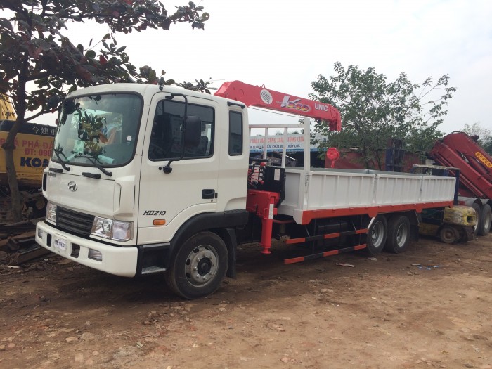 Xe Hyundai HD210 gắn cẩu 3 tấn 4 đốt Unic
