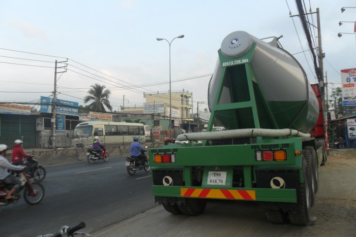 Sơ mi rơ móoc xitec Doosung Chở Xi Măng Rời 31M3, 3 Trục (Màng Rung Tròn)