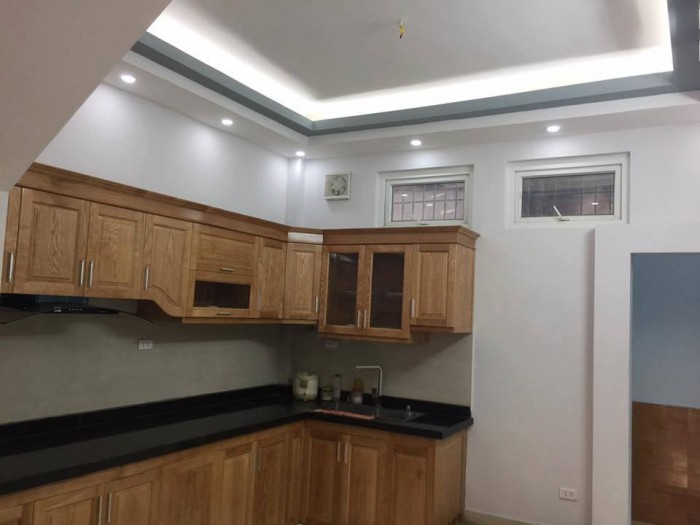 Chưa đầy 5 tỷ nhà 45m2 Xuân Thủy xây mới hiện đại 3 mặt thoáng.