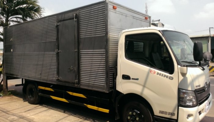 HINO XZU730 Tải Trọng 4.7Ton Giao Xe Ngay