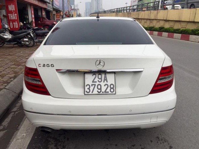 Cần bán Mercedes Benz C lass C200 BE -2011