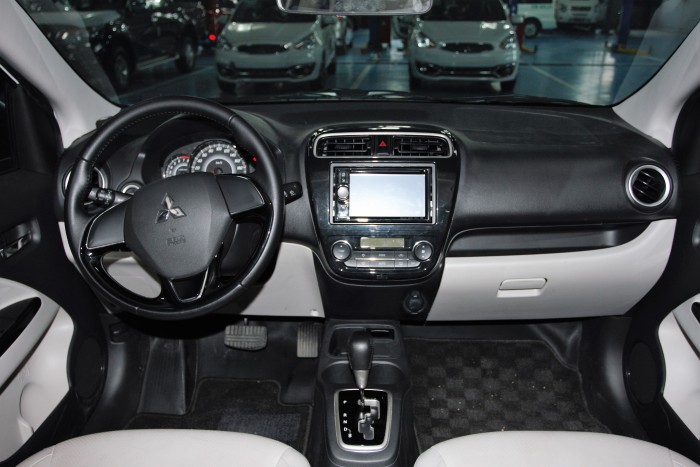 Mitsubishi Motors Đà Nẵng báo giá Attrage nội thất rộng rãi nhiều tiện nghi và công nghệ an toàn mới với giá hấp dẫn