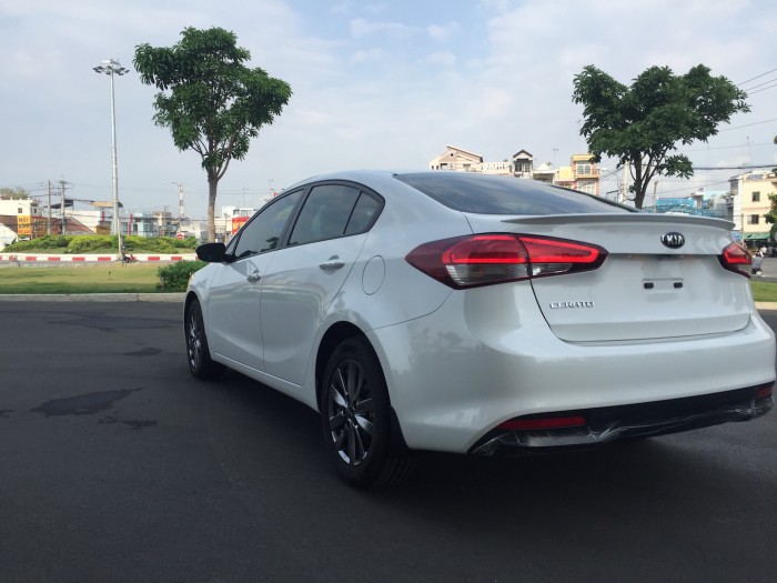 Chỉ với 175 triệu có ngay xe Kia Cerato
