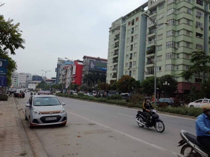 Bán nhà phân lô mặt phố Nguyễn Hoàng 76m2 x 5 tầng, kinh doanh cực tốt (sổ đỏ chính chủ)