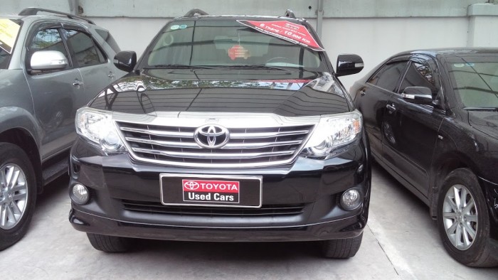 Bán xe Fortuner máy xăng, số tự động 1 cầu, đời 2013