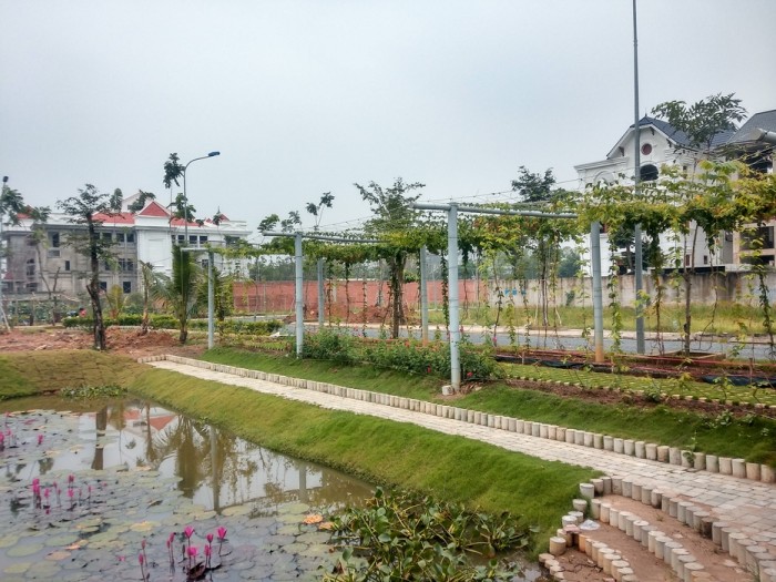 Tôi còn lô 23tr/m2, 90m2 trong Greentown Cách vòng xoay phú hữu 100m, đường nguyễn duy trinh