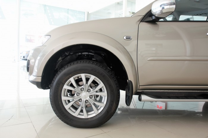 Mitsubishi Motors Đà Nẵng báo giá Pajero Sport xe 7 chổ nội thất rộng rãi đầy tiện nghi với giá hợp lí nhiều ưu đãi