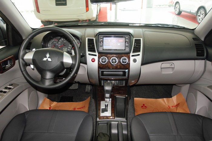 Mitsubishi Motors Đà Nẵng báo giá Pajero Sport xe 7 chổ nội thất rộng rãi đầy tiện nghi với giá hợp lí nhiều ưu đãi