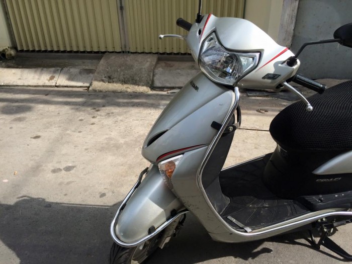 Honda LEAD Fi phun xăng điện tử,màu bạc, xe đẹp,máy êm