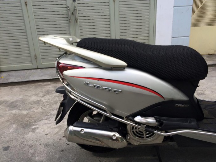 Honda LEAD Fi phun xăng điện tử,màu bạc, xe đẹp,máy êm