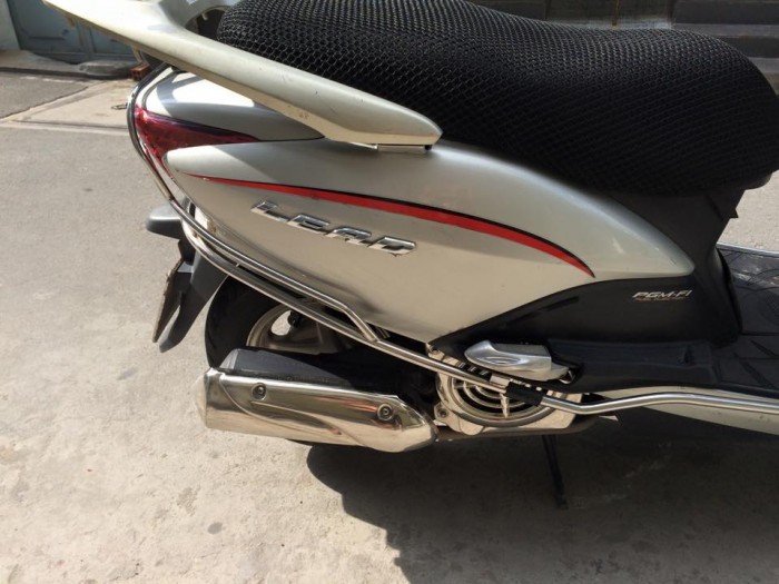 Honda LEAD Fi phun xăng điện tử,màu bạc, xe đẹp,máy êm