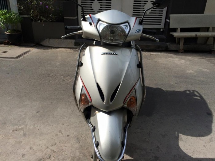 Honda LEAD Fi phun xăng điện tử,màu bạc, xe đẹp,máy êm