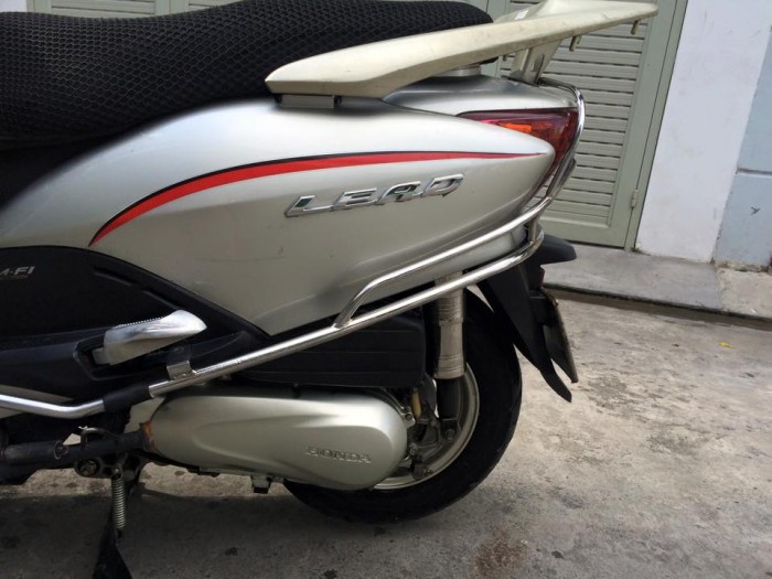 Honda LEAD Fi phun xăng điện tử,màu bạc, xe đẹp,máy êm