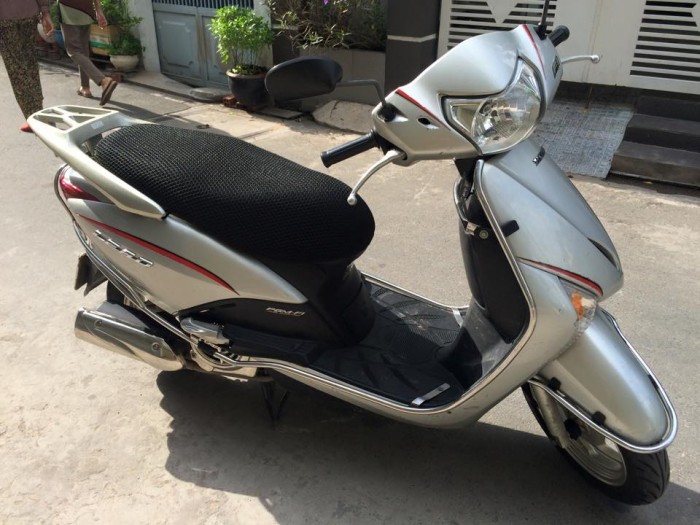 Honda LEAD Fi phun xăng điện tử,màu bạc, xe đẹp,máy êm