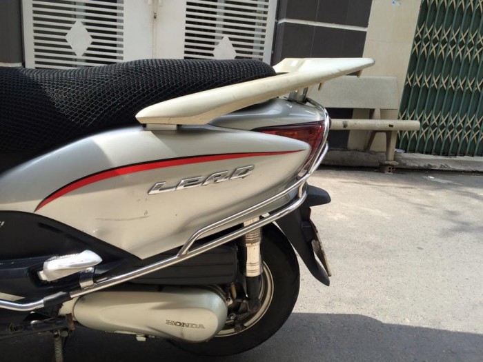 Honda LEAD Fi phun xăng điện tử,màu bạc, xe đẹp,máy êm