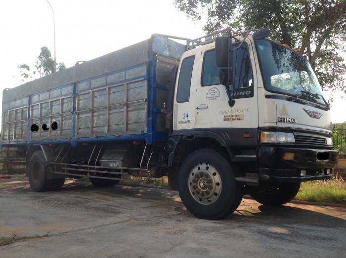 Do nhu cầu đổi xe mới nên thanh lý xe Hino thùng 8 tấn, nhập mỹ chất lượng cực tốt đời 1993