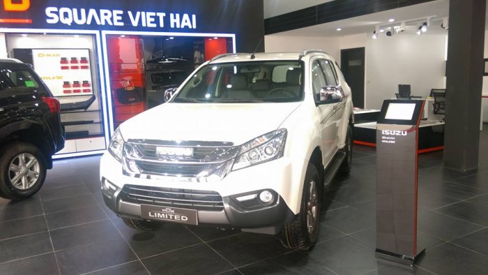Ô tô con 7 chỗ isuzu giá bán bao nhiêu?