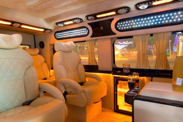 Transit Limousine 10 ghế cao cấp-sang trọng -ngân hàng hỗ trợ 80%
