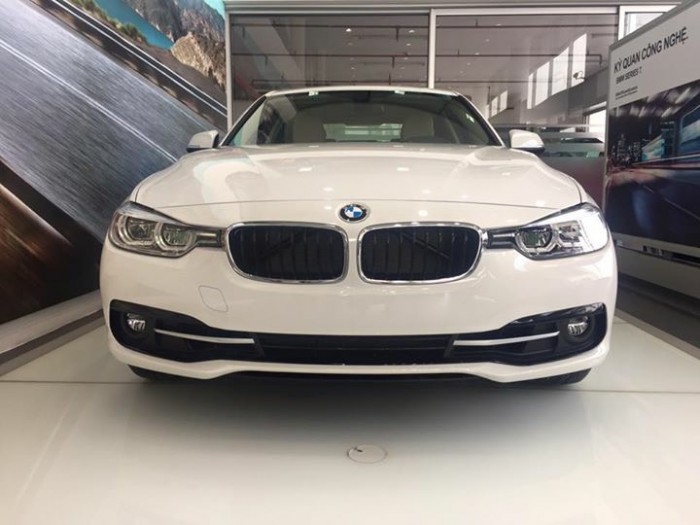 BMW 330i 2017 | Giá xe BMW 330i chính hãng | Có xe giao ngay