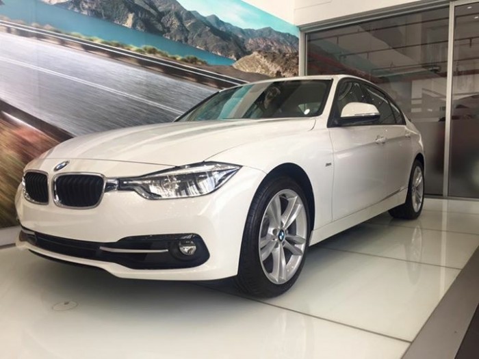 BMW 330i 2017 | Giá xe BMW 330i chính hãng | Có xe giao ngay