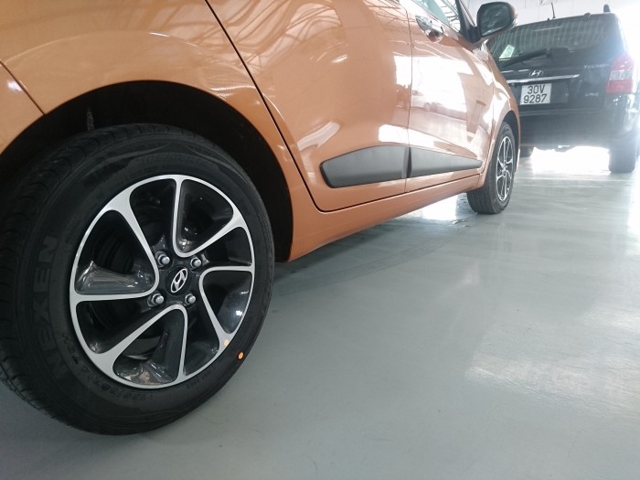 Bán xe Hyundai Grand i10 nhập khẩu sx 2017 màu cam, các phiên bản, giá ...