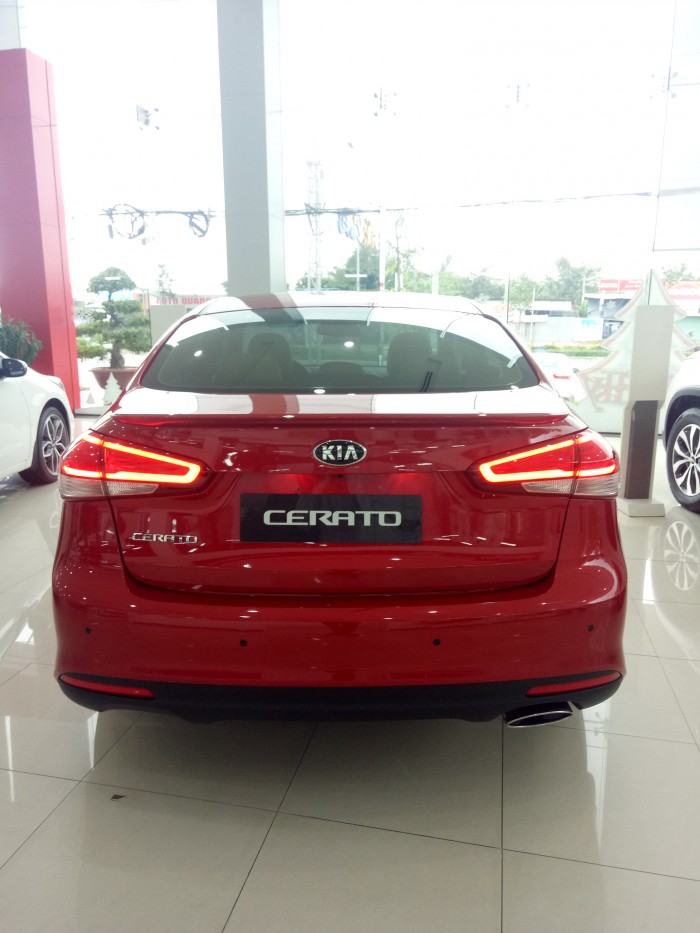 KIA Cerato 1.6 AT số tự động