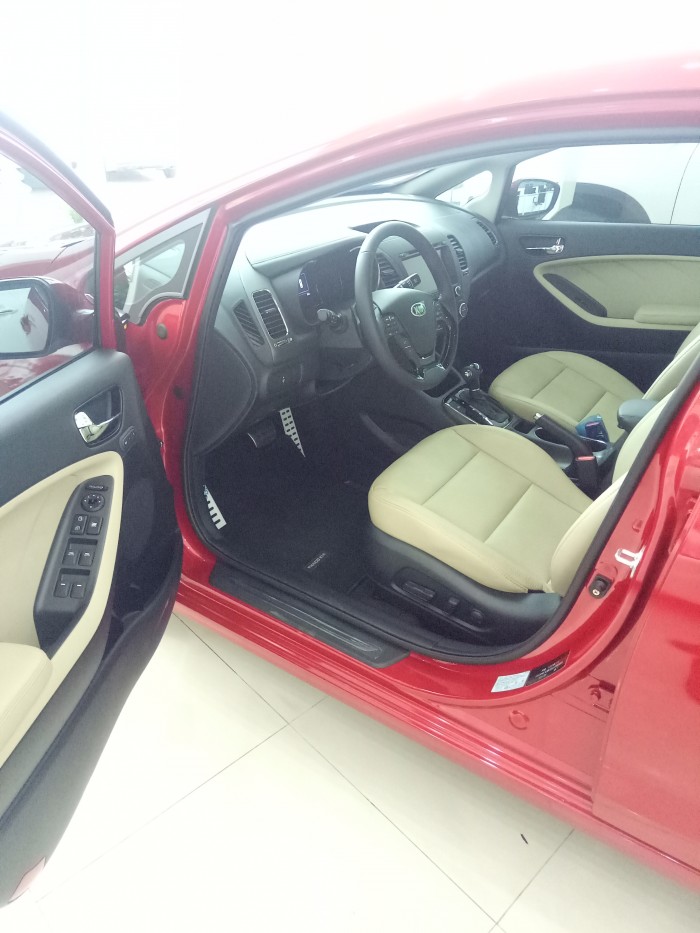 KIA Cerato 1.6 AT số tự động