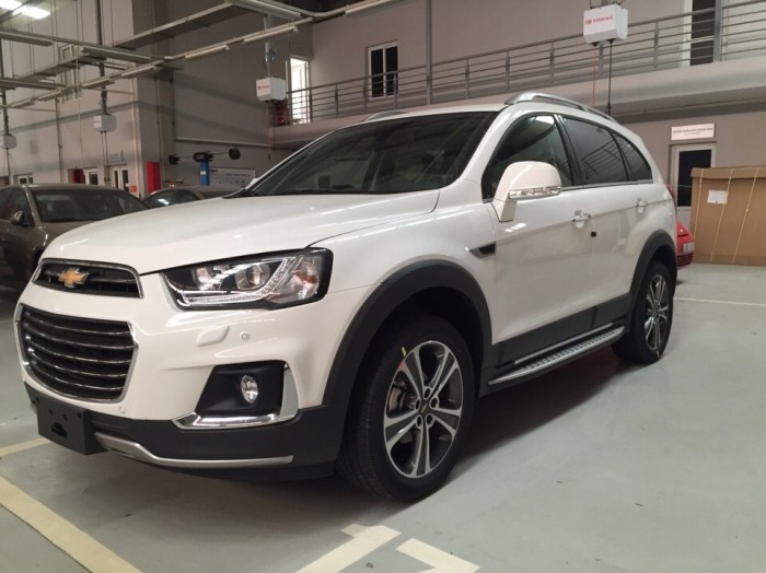 Chevrolet Captiva revv mới 2017, đủ màu giao xe ngay, hỗ trợ trả góp 85% toàn quốc