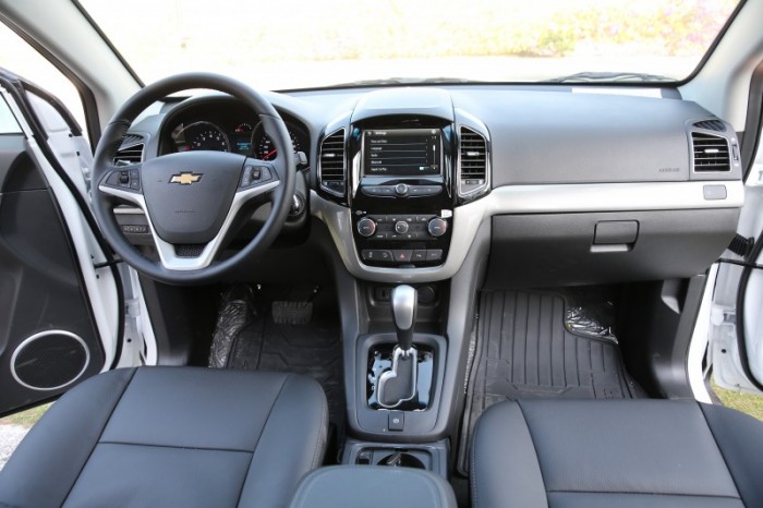 Chevrolet Captiva revv mới 2017, đủ màu giao xe ngay, hỗ trợ trả góp 85% toàn quốc