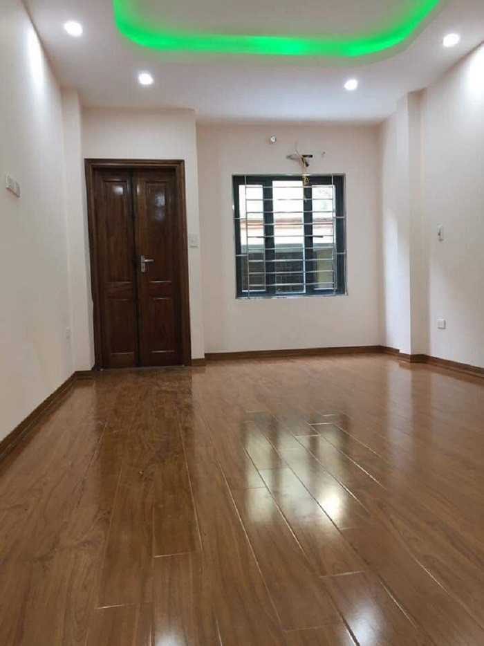 Bán nhà 543 Nguyễn Trãi, 40m2  5 tầng,8PN cho thuê ngõ thẳng, 3,1 tỷ