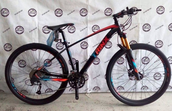 TRINX B700 2017
