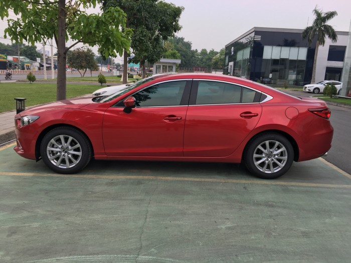 Mazda 6 2.0 FL Base  2018 Mazda Bình Dương có nhiều màu đẹp , hỗ trợ vay 85%, giao xe liền và nhiều quà tặng