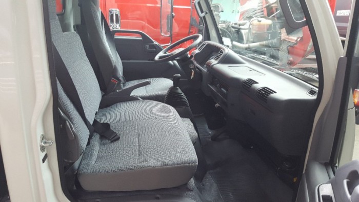 Xe tải JAC 2,4 tấn thùng kín. Mới 100% giá tốt